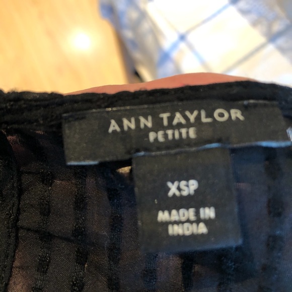 Ann Taylor, Sz XSP Black sheer Lace Babydoll top - Picture 4 of 4